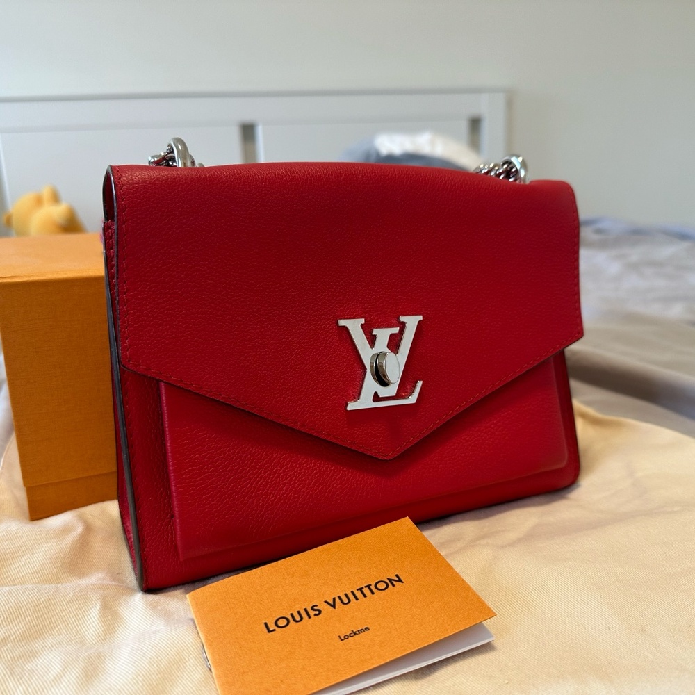 Louis Vuitton Taurillon Leather Lockme Chain BB (ONLY PLATFORM TRANSACTIONS) - Picture 1 of 9